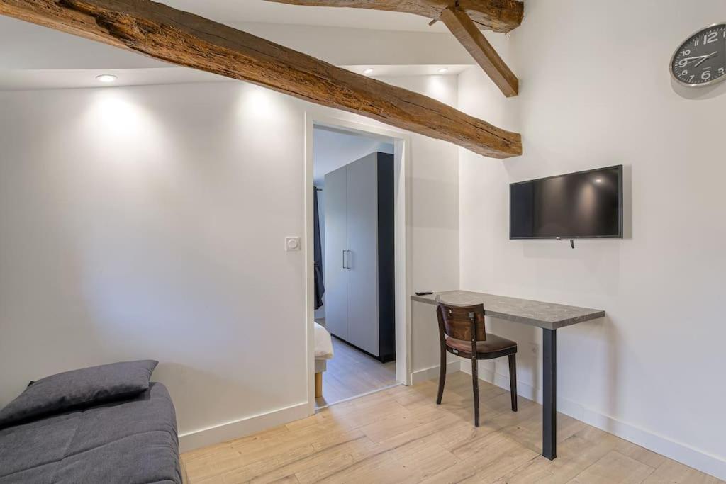 Loyettes Le Francfort - Les Appartements De L'Olivier מראה חיצוני תמונה